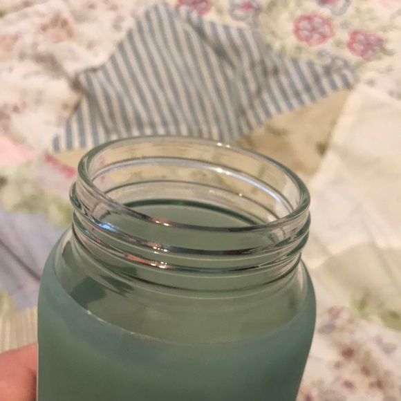 Pink’ by Victorias Secret glass bottle - Picture 5 of 6